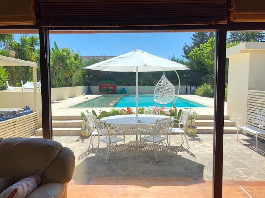 Villa Laoconte Piscina, Jacuzzi E Biliardo Canicatti Exterior photo